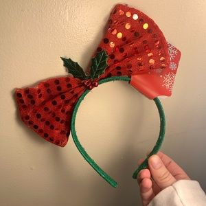 (Free with purchase) Mistletoe Bow Headband